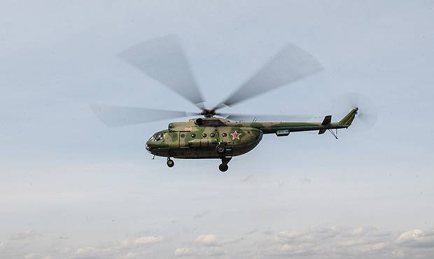 В подмосковном Клину совершил жесткую посадку вертолет Ми-8 ВКС России. Пилоты погибли