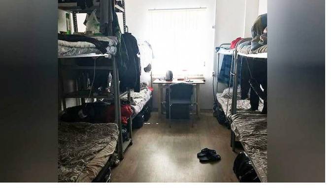 Коронавирус нашли у 12 мигрантов из общежития в Горелово