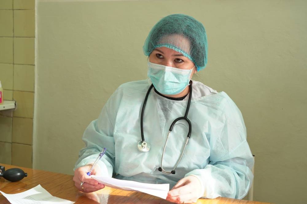 Власти Междуреченска рассказали о выплатах медикам за работу с коронавирусом