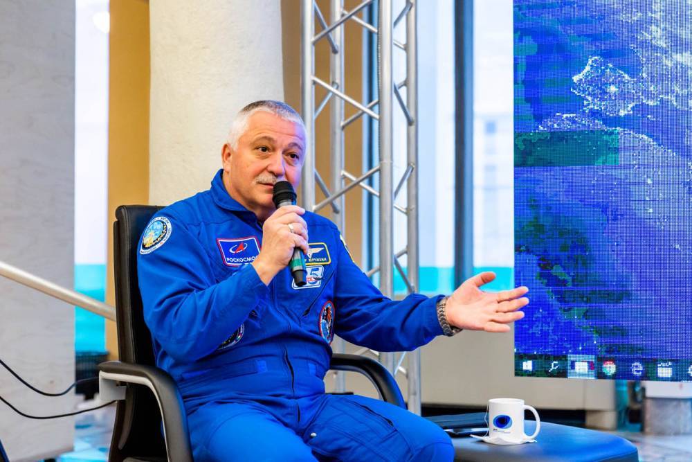 Более 200 вопросов задали космонавтам во время онлайн-встреч, организованных ВДНХ