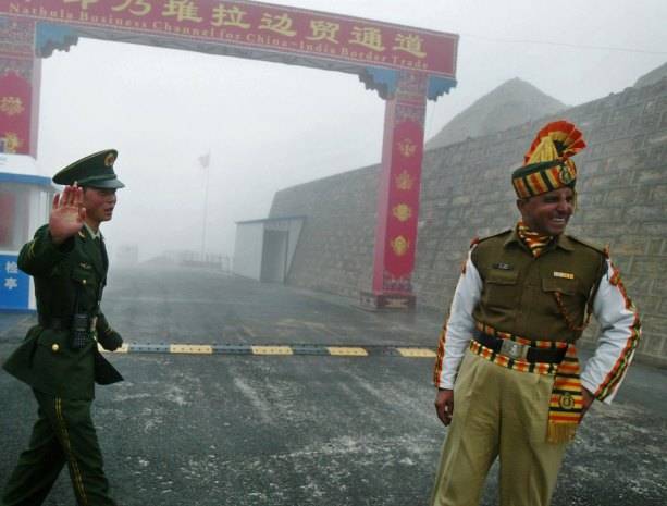 После «рукопашной» на границе Китай и Индия никак не успокоятся