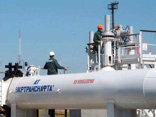 Россия снижает поставки нефти в Восточную Европу на 40%