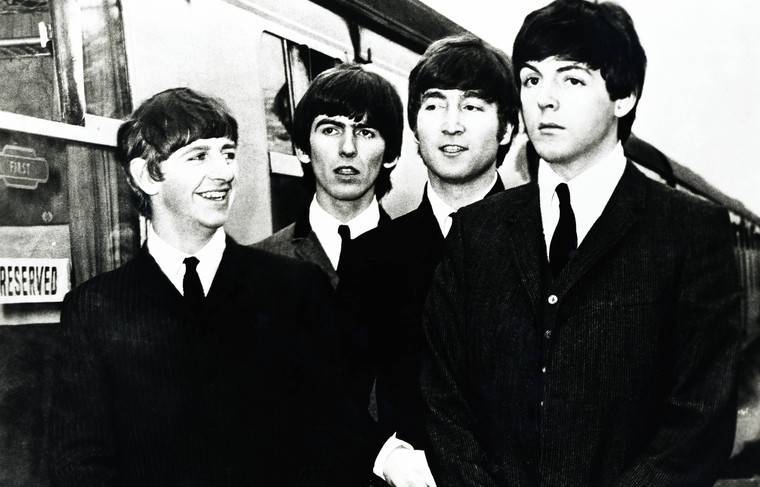 Кассету с невыпущенной песней участников Beatles продали за £10 тысяч