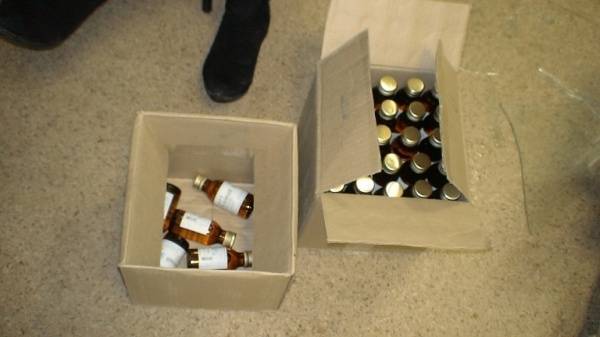 В разгар карантина: ФСБ изъяла 150 коробок со спиртом, предназначавшимся для "алкоточек" Среднего Урала