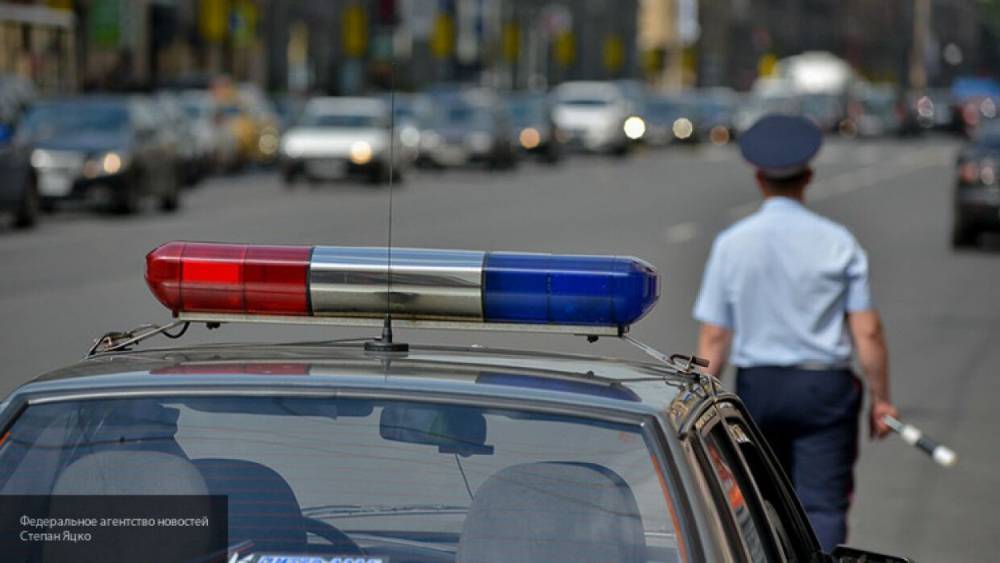 Случайные прохожие вернули "сбежавший" автомобиль ДПС инспекторам в Москве