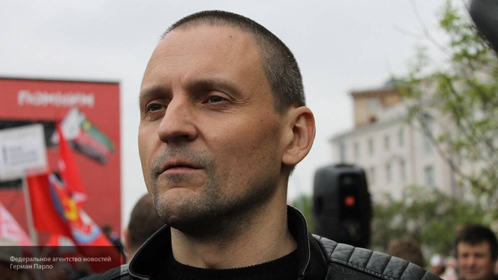 Силовики задержали лидера "Левого фронта" Удальцова в Москве