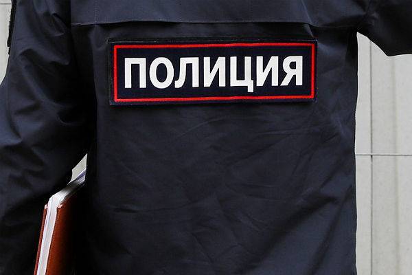 Депутат думы Уссурийска ударил сотрудницу, не пускавшую его помощника