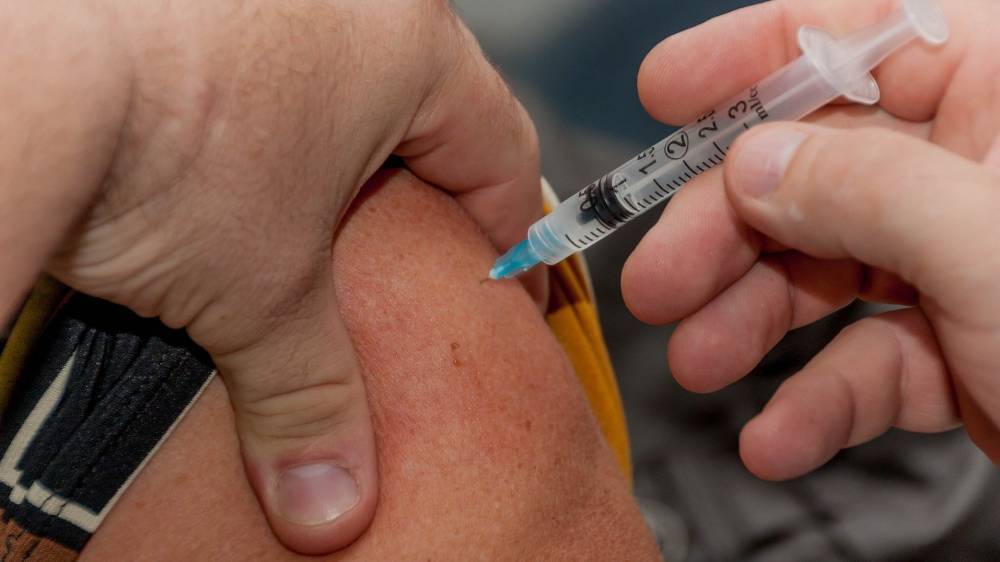 Немецкие врачи настаивают на массовой вакцинации, чтобы не было повторной эпидемии