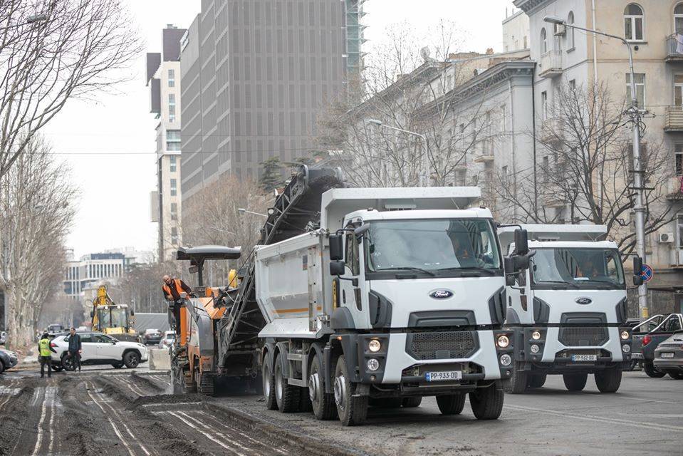 Мэрия Тбилиси проведет капитальный ремонт проспекта Кетеван Дедопали и улицы Бараташвили