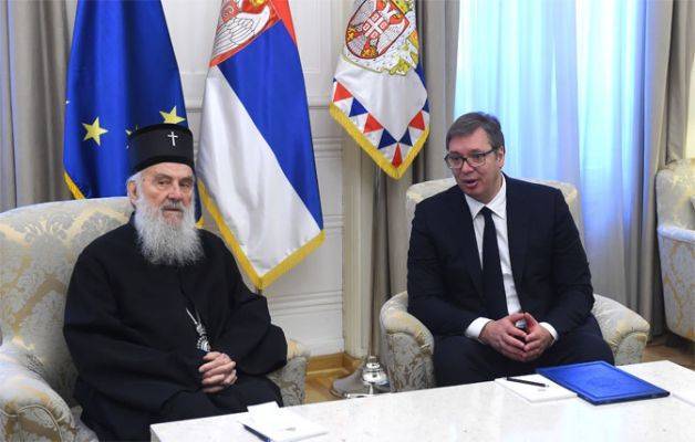 В Черногории политика вмешивается во внутренние дела церкви — Вучич
