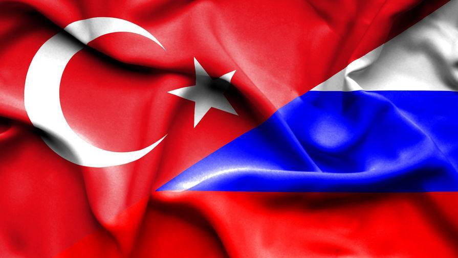 Главы МИД России и Турции обсудили туризм и коронавирус