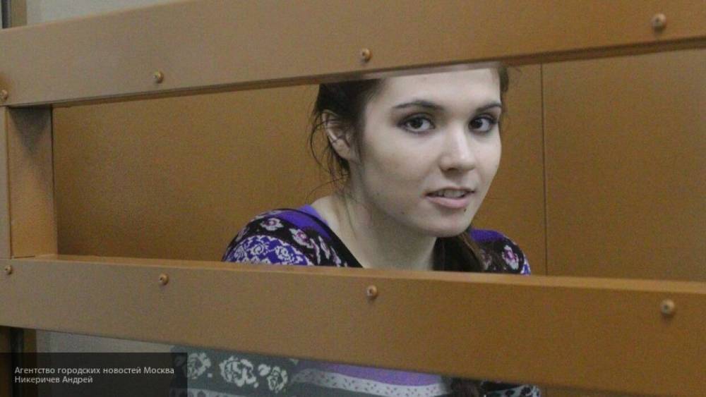 Осужденная за попытку примкнуть к террористам Караулова выходит замуж за своего адвоката