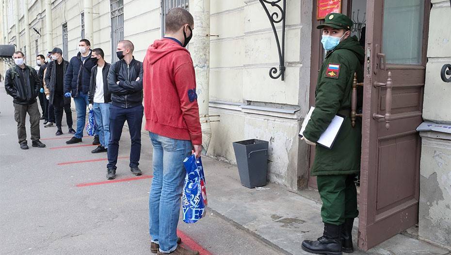 Деньги на маски, допвыплаты медикам и выборы почетных граждан: Петербург 20 мая