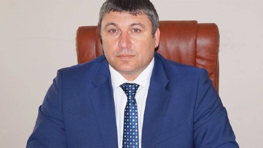 Глава района в Адыгее уволился после массового заражения коронавирусом на похоронах