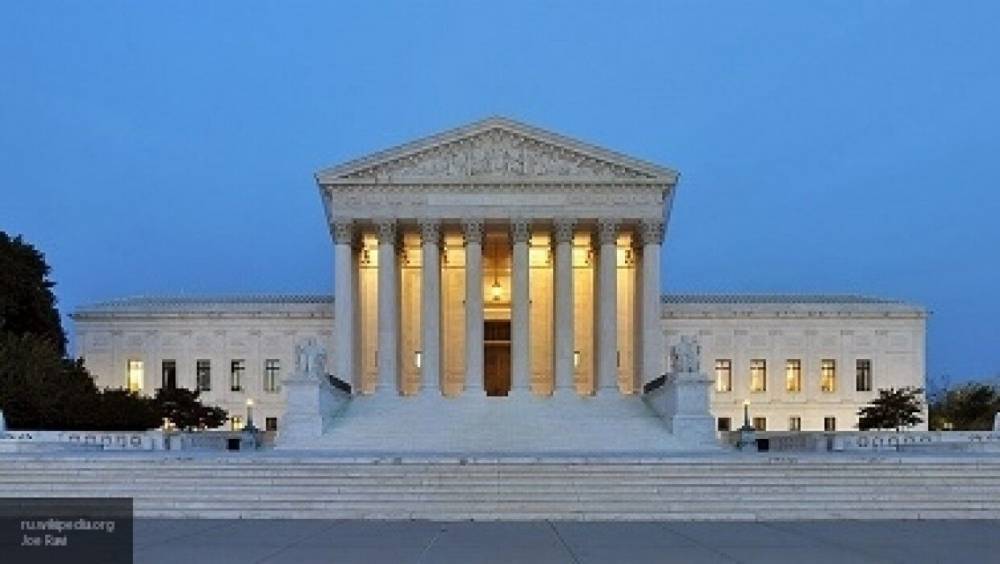 Верховный суд США отложил раскрытие Палате представителей материалов "дела Мюллера"