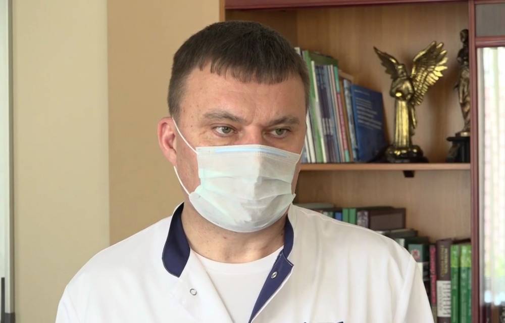 «Конечно, тяжело»: главврач новокузнецкой больницы рассказал о работе с больными коронавирусом