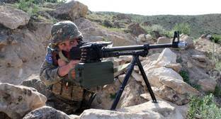 Азербайджан заявил о снайперских обстрелах в приграничном районе