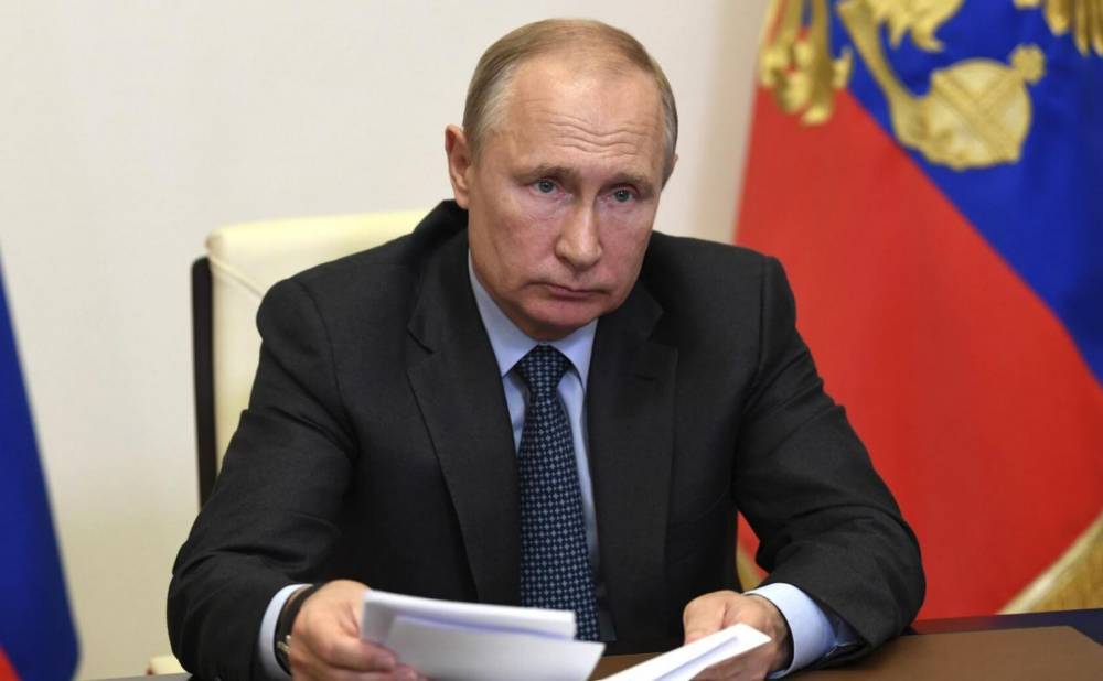Владимир Путин призвал активнее задействовать Северный морской путь
