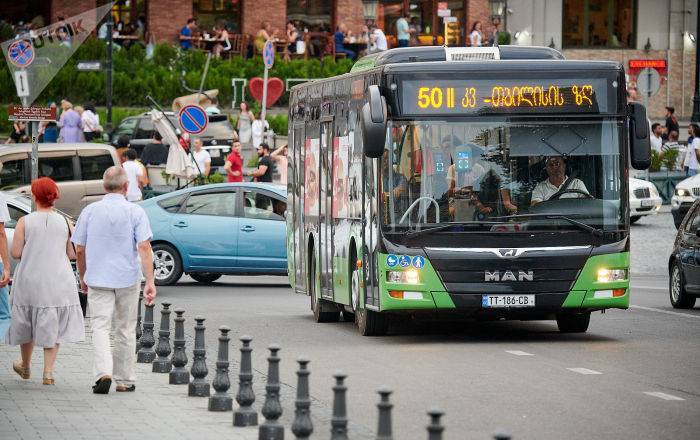 Гамкрелидзе: скоро будет принято решение и о возобновлении работы общественного транспорта