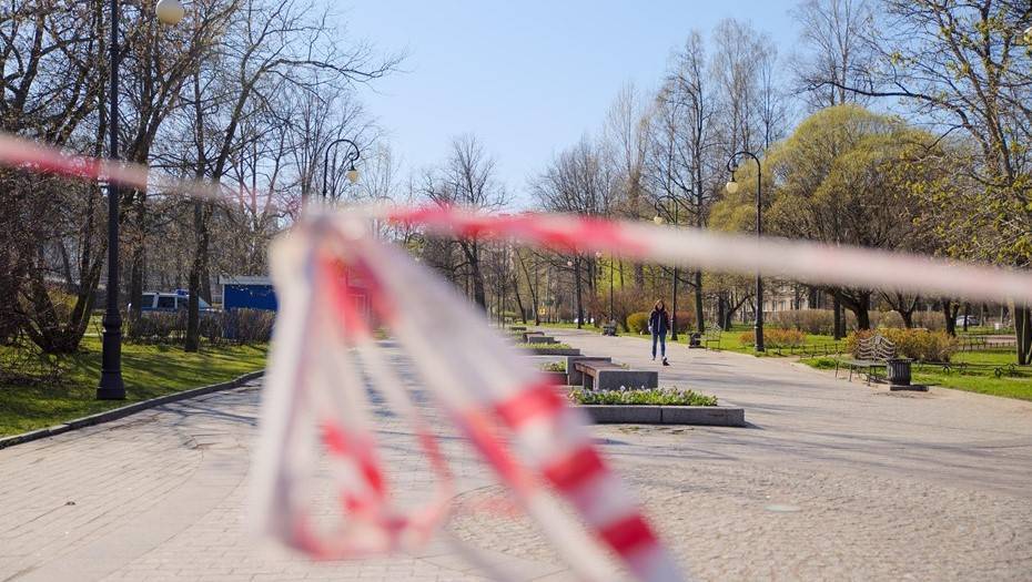 "Смольный непрошибаем": Беглов отказался отменять запрет на посещение парков