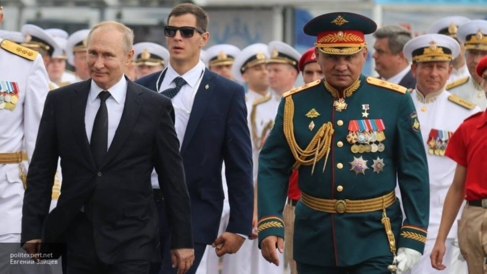 Путин наградил Шойгу орденом "За заслуги перед Отечеством"