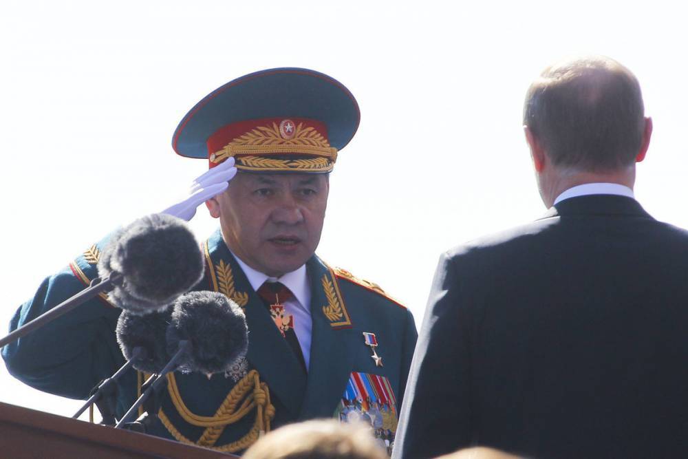 Путин наградил Шойгу орденом За заслуги перед Отечеством I степени с мечами