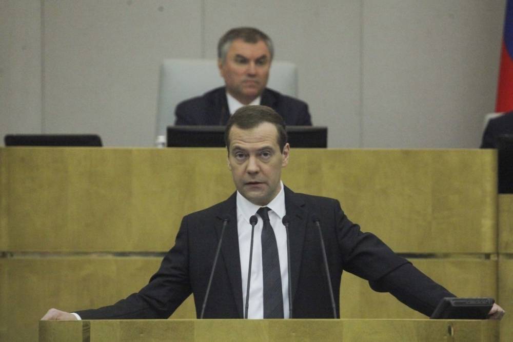 Дмитрий Медведев объяснить невозможность самоизоляции чиновников