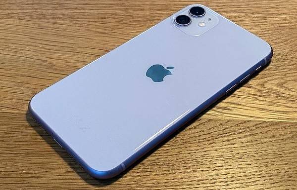 Малоизвестная компания запрещает Apple выпускать iPhone