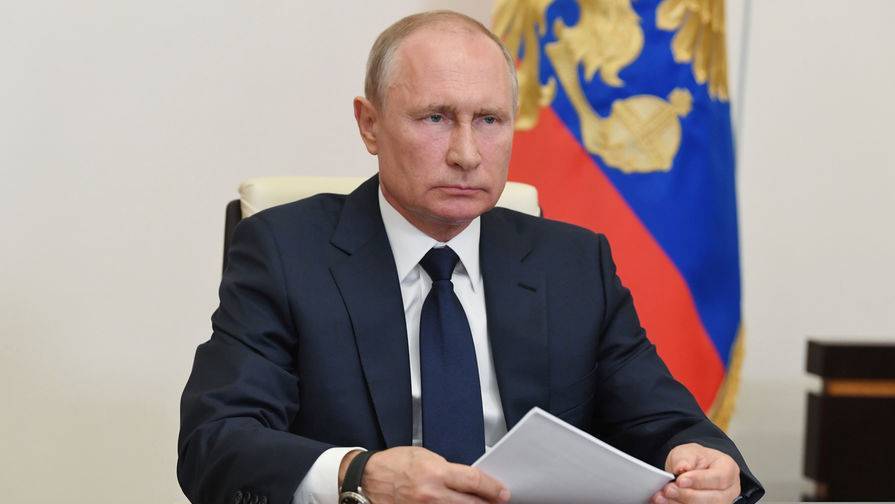 Путин счел провокацией слухи о замене традиционного образования на дистанционное