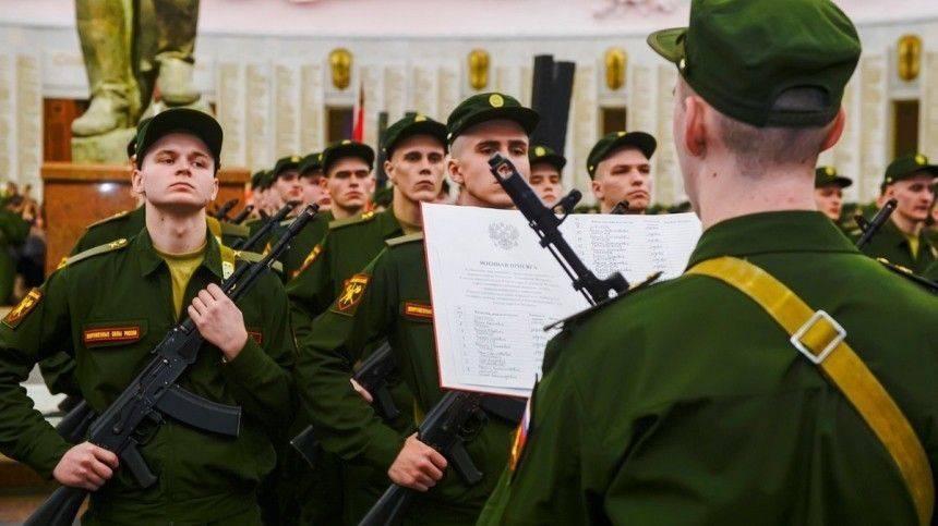Путин отложил осенний призыв в армию