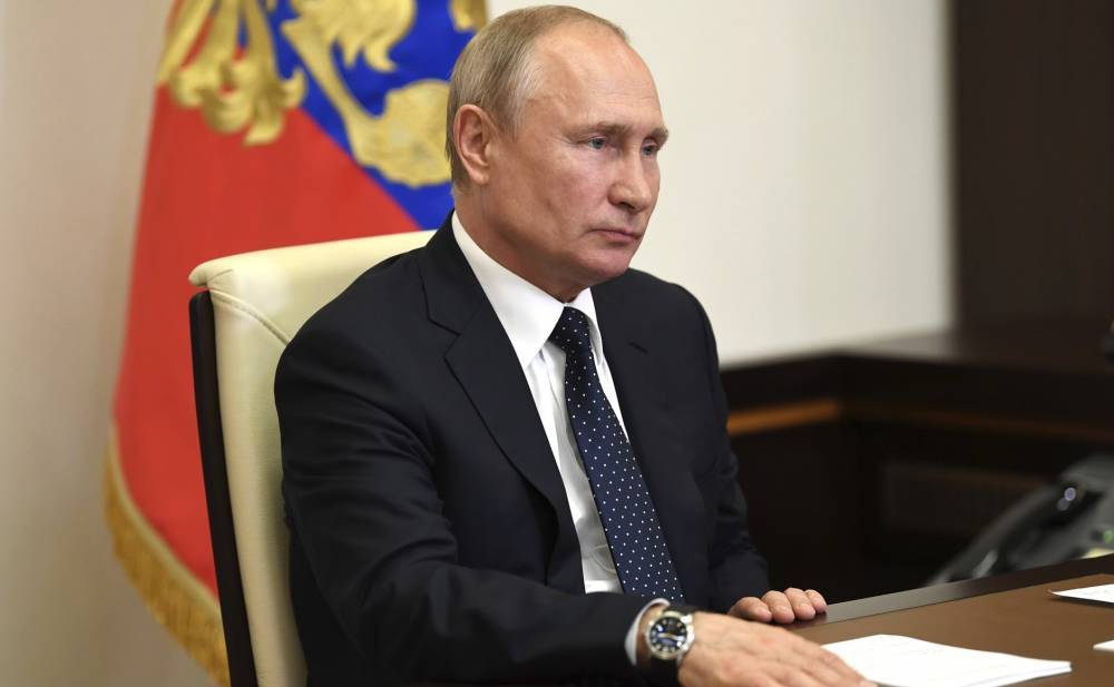 «Были и сложности»: Путин оценил организацию дистанционного обучения в России