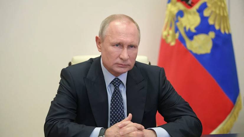 Путин потребовал не «задирать» цены на обучение в вузах
