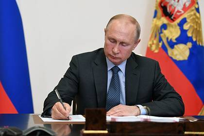 Путин призвал дать студентам возможность работать