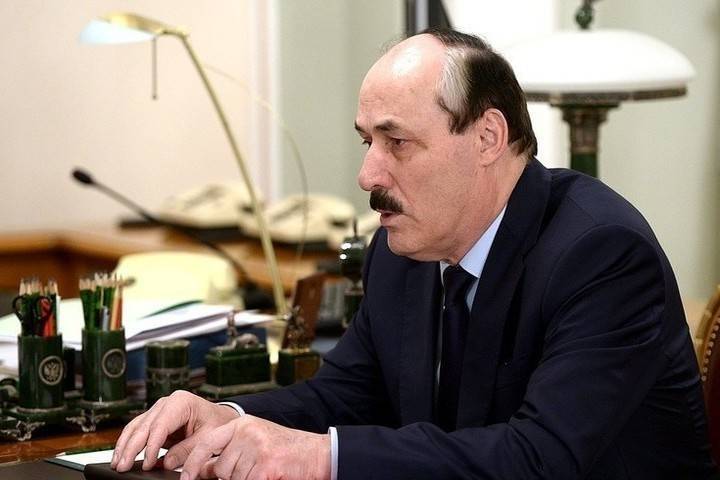 Мэр Дербента пригласил экс-главу Дагестана Абдулатипова работать фельдшером