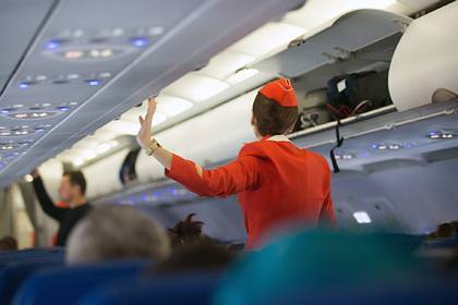 Дистанцирование пассажиров в российских в самолетах признали бесполезным