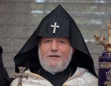 Католикос всех армян поздравил Араика Арутюняна с вступлением в должность президента Арцаха