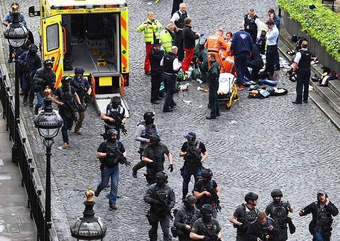 Теракт в центре Лондона: четверо погибших, более 20 пострадавших