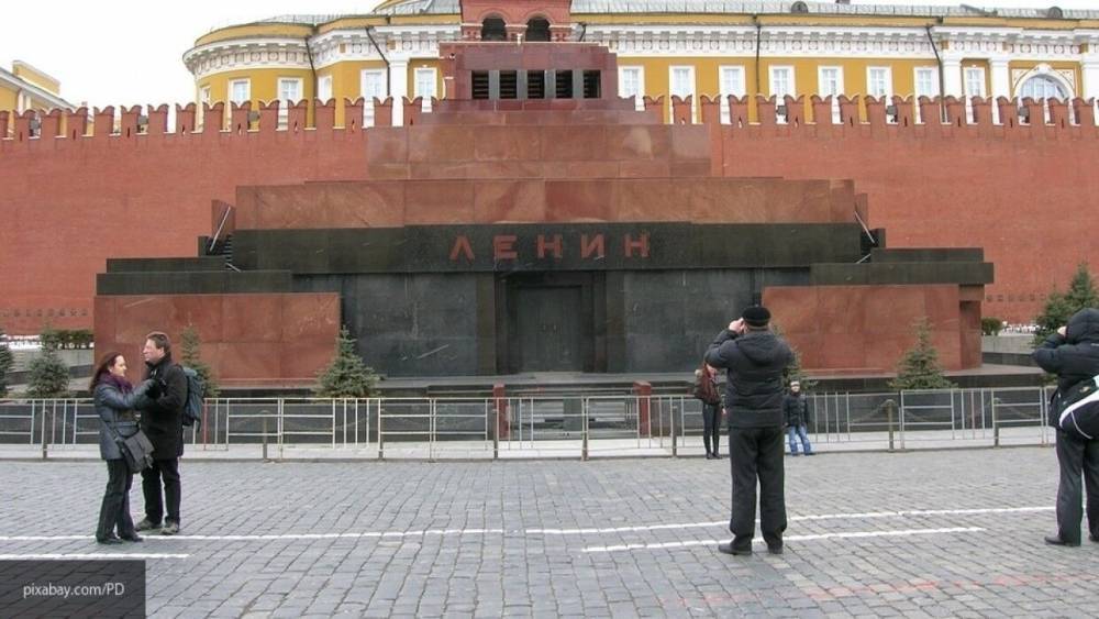 Жириновский предложил продать тело Ленина коммунистам
