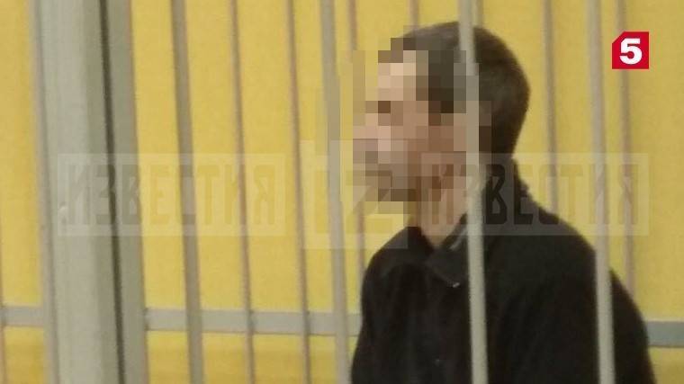 Фото подозреваемого в педофилии, из-за которого задержали полицейских в Боровичах