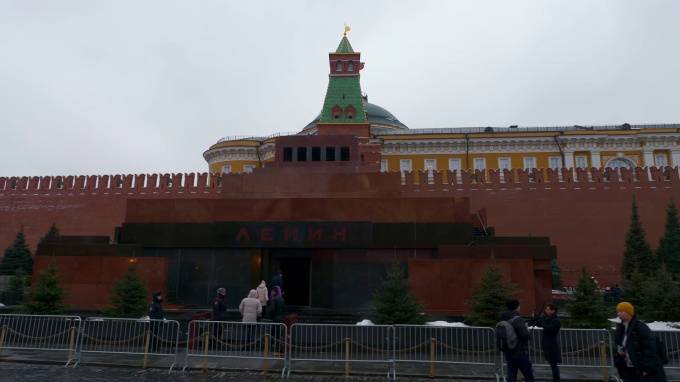 Жириновский предложил продать "мумию" Ленина