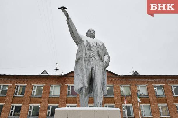 В Объячево отремонтируют памятник Ленину, который хотели убрать