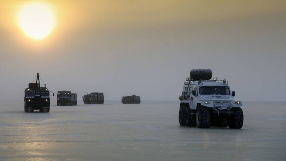 Российские военные развернут над Арктикой Знамя Победы