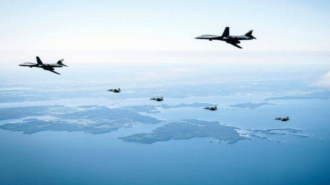 Первые в истории Скандинавии учения бомбардировщиков ВВС США B-1 Lancer