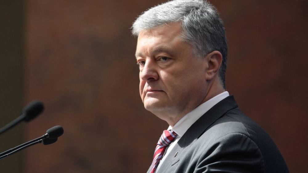 ГБР Украины вызвало Порошенко на допрос по делу о контрабанде картин