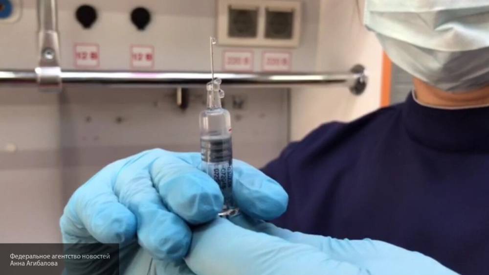 Российские разработчики вакцины от коронавируса проверили на себе ее эффективность