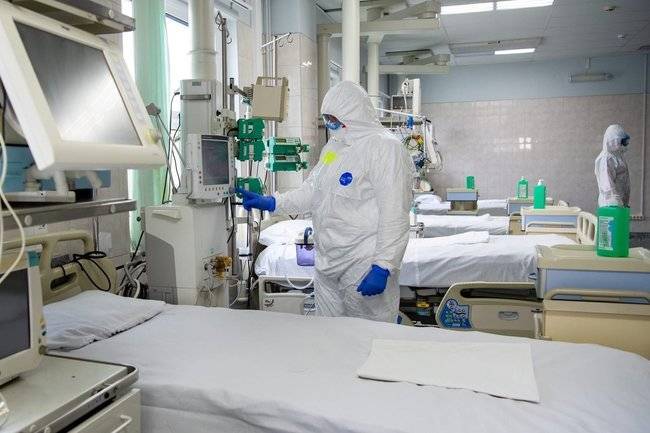 Наибольшее число смертей от коронавируса зафиксировано в РФ за сутки