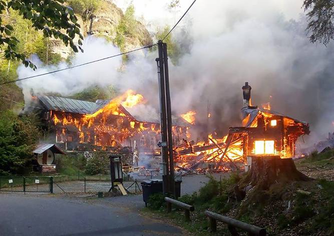 В «Чешской Швейцарии» сгорели два исторических дома