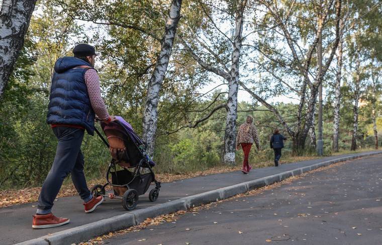 Для неработающих россиян увеличили пособия по уходу за детьми