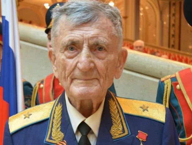 Герой СССР, гроза немецких и американских пилотов умер на Украине
