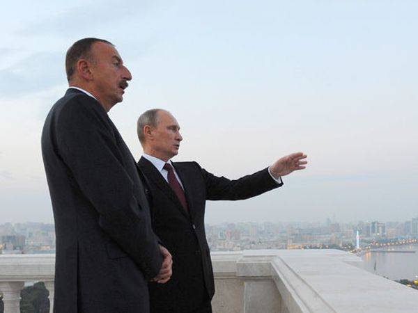 Путин Алиеву: российско-азербайджанские отношения – на высоком уровне